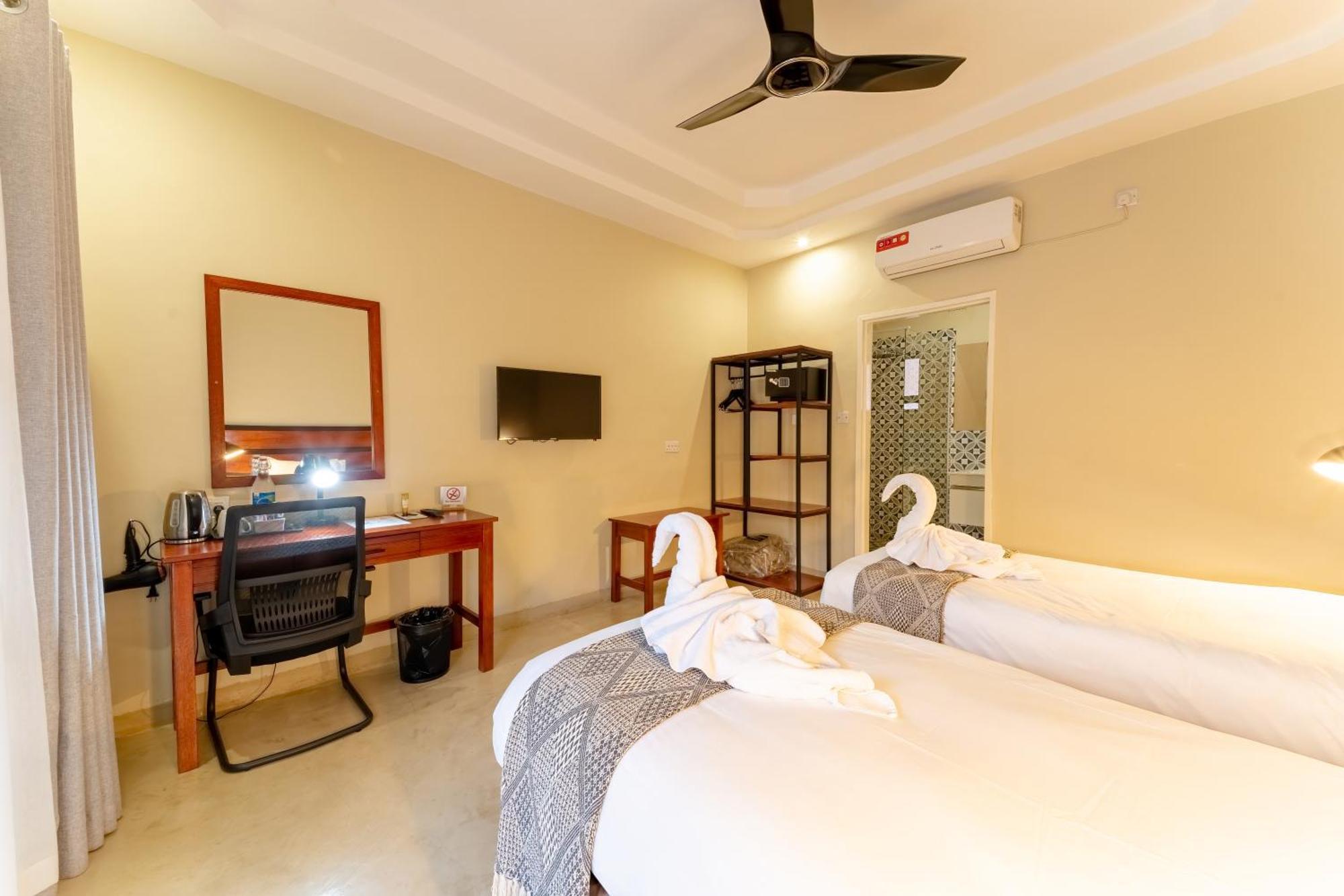 The Shrub Lodge Air Terjun Victoria Bagian luar foto