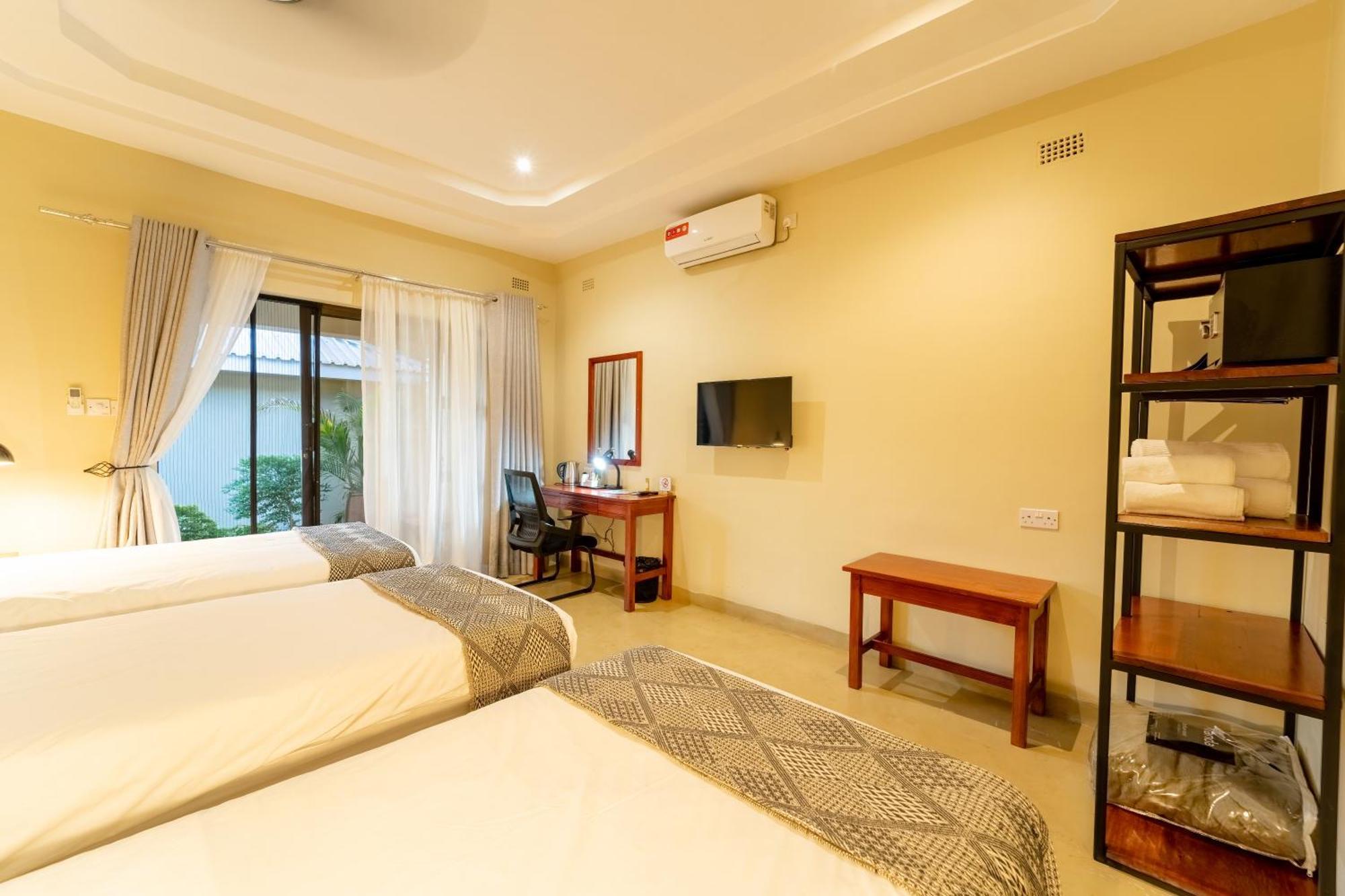 The Shrub Lodge Air Terjun Victoria Bagian luar foto