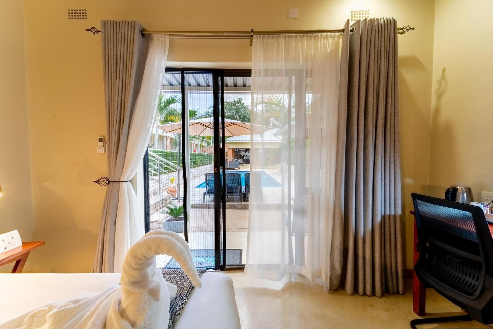 The Shrub Lodge Air Terjun Victoria Bagian luar foto